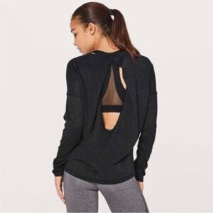 Lululemon active wear loose fit long sleeve top open back Heathered black size 6